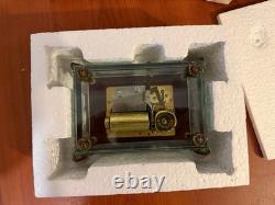 Vintage ROMANCE San Francisco Music Box Co. Swiss Made Reuge Gift