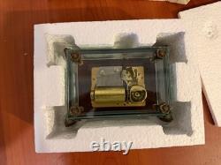 Vintage ROMANCE San Francisco Music Box Co. Swiss Made Reuge Gift
