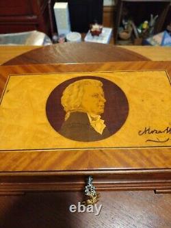 Vintage Reuge 35349 Switzerland Mozart Inlaid Portrait Music Box 72/3