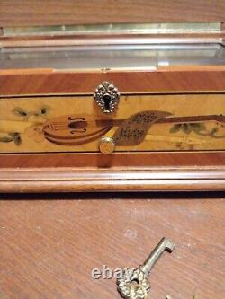 Vintage Reuge 35349 Switzerland Mozart Inlaid Portrait Music Box 72/3