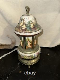 Vintage Reuge Capodimonte Italy Cherub Music Carousel Cigarette/Lipstick Holder