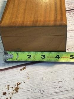 Vintage Reuge Sainte Croix CH 3/72 Switzerland Music Box 37207 Thieving Magpie