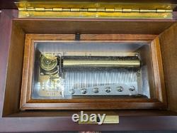 Vintage Reuge Swiss Music King's Box 3/72 Wood Inlay, 9.75 x 6.25 x 4.25