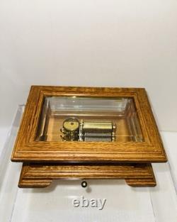 Vintage Reuge Swiss Romance Music Box Memory Andrew Lloyd Webber Glass Case Oak