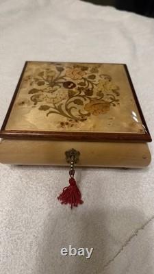Vintage Reuge Swiss music box playing Lara's Theme from Doctor Zhivago