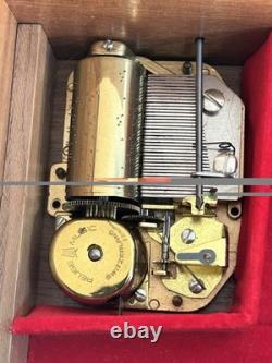 Vintage Stained Glass Lid Reuge Music Box Switzerland Key Wind Keepsake Wood