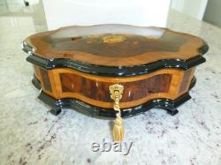 Vintage Swiss Reuge Music Box W. A. Mozart CH 3/72 (Watch the Video)