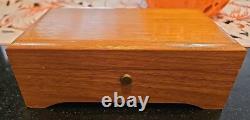Vintage Swiss Reuge Saint-Croix CH 4/50 Wooden Music Box Tested Working