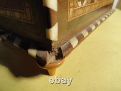 Vintage Trunk Style Music Box With Reuge Works In It Plays Great / Original Key