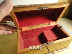 Vintage Trunk Style Music Box With Reuge Works In It Plays Great / Original Key