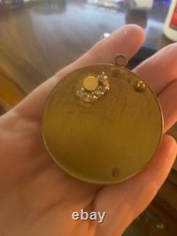 Vtg REUGE Swiss Music Box Pendant Necklace Plays Somewhere My Love Romanti